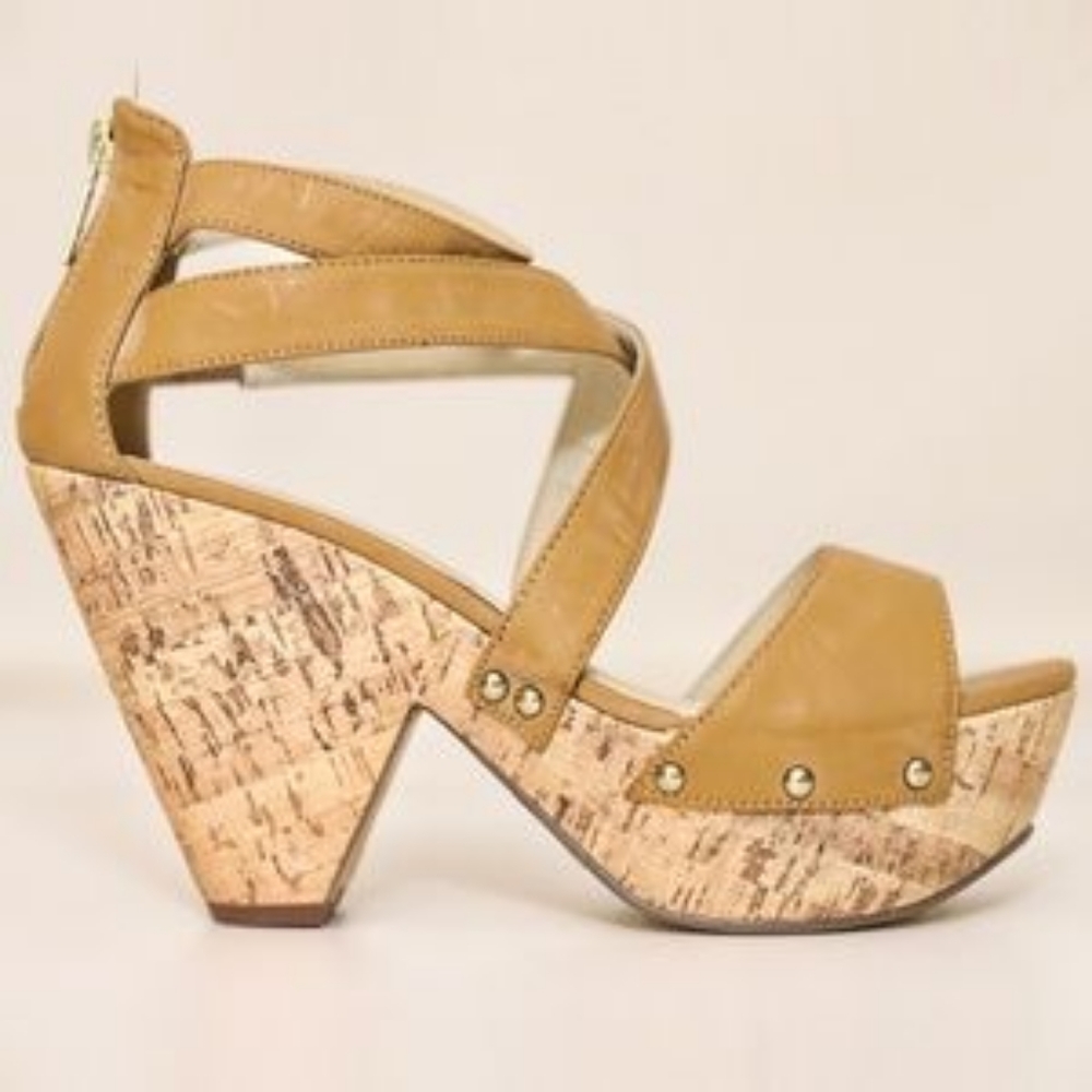 MICHAEL ANTONIO GLOBE WEDGE HEELS 8